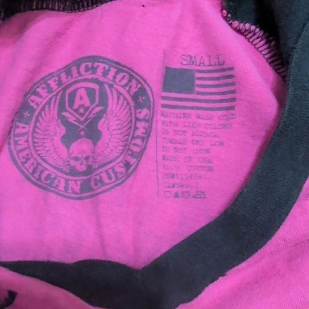 Affliction Pink & Black American Customs Graphic T-Shirt (Small) ‼️Price Firm‼️ - Picture 4 of 7